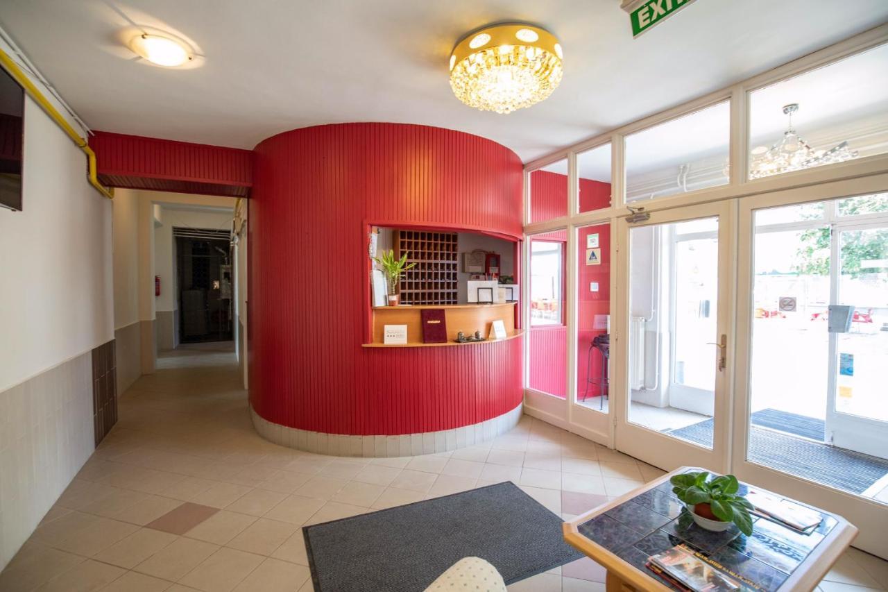 Nepliget Hotel Βουδαπέστη Εξωτερικό φωτογραφία